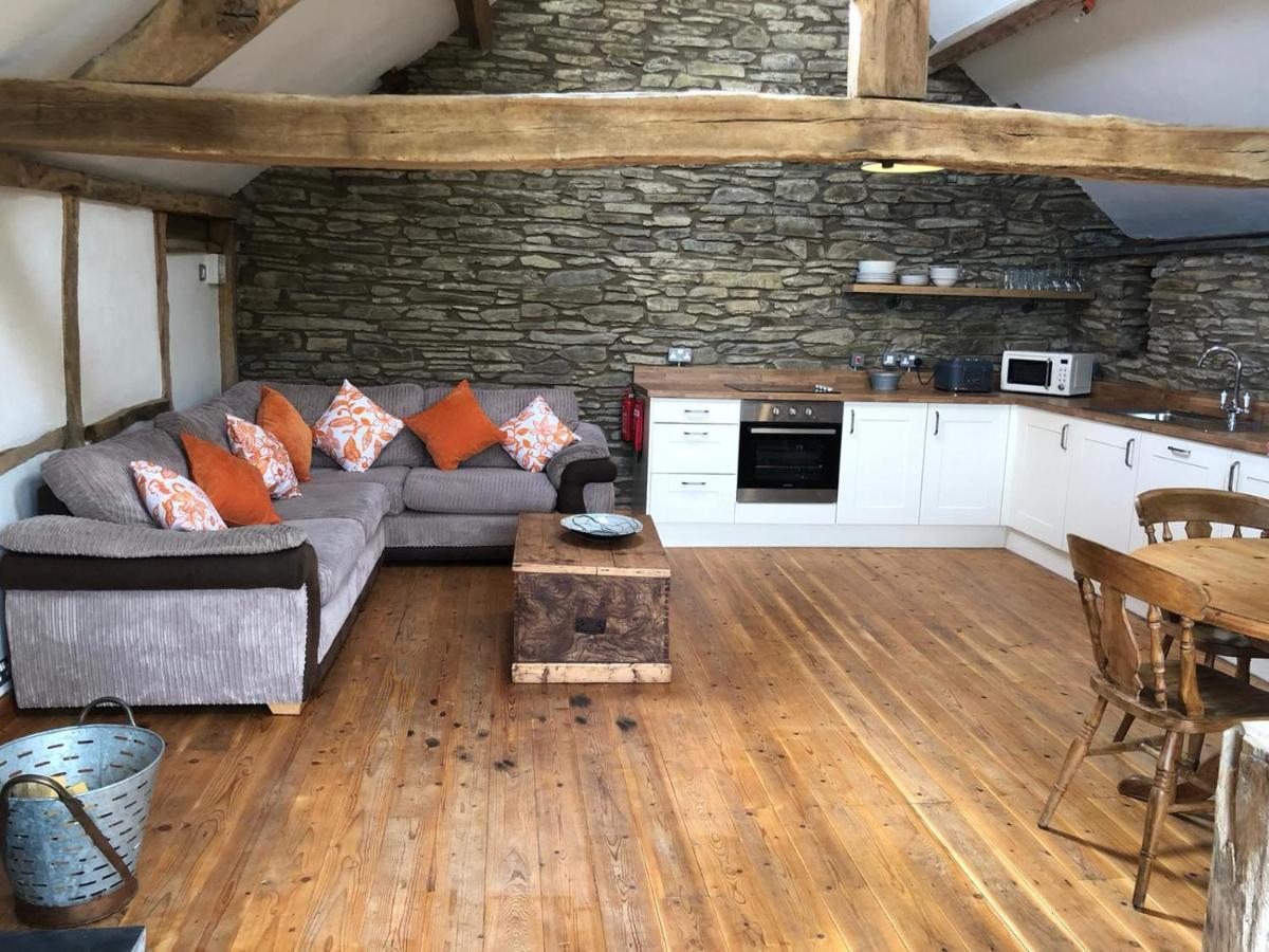 Hay Barn, Penrheol Farm, Unique Barn Conversion Builth Wells Zewnętrze zdjęcie