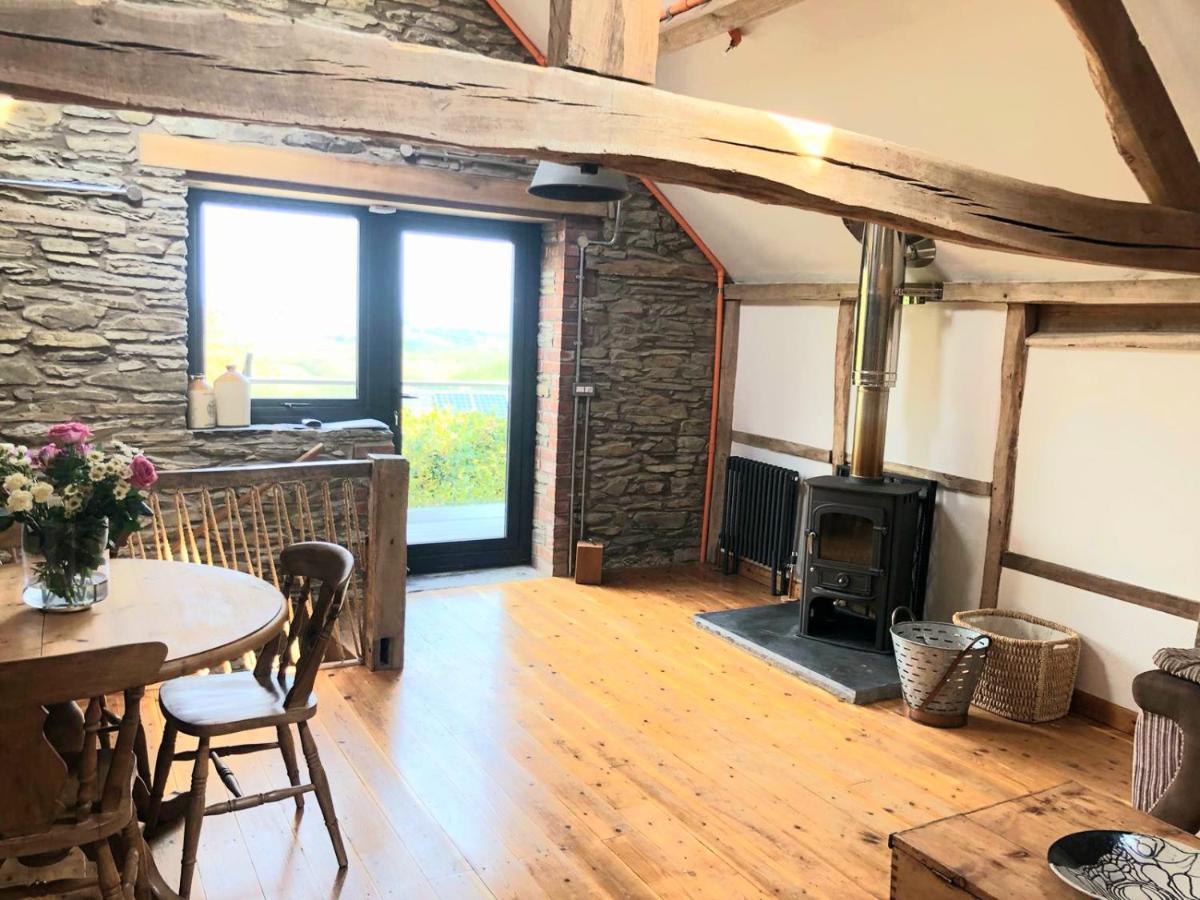 Hay Barn, Penrheol Farm, Unique Barn Conversion Builth Wells Zewnętrze zdjęcie